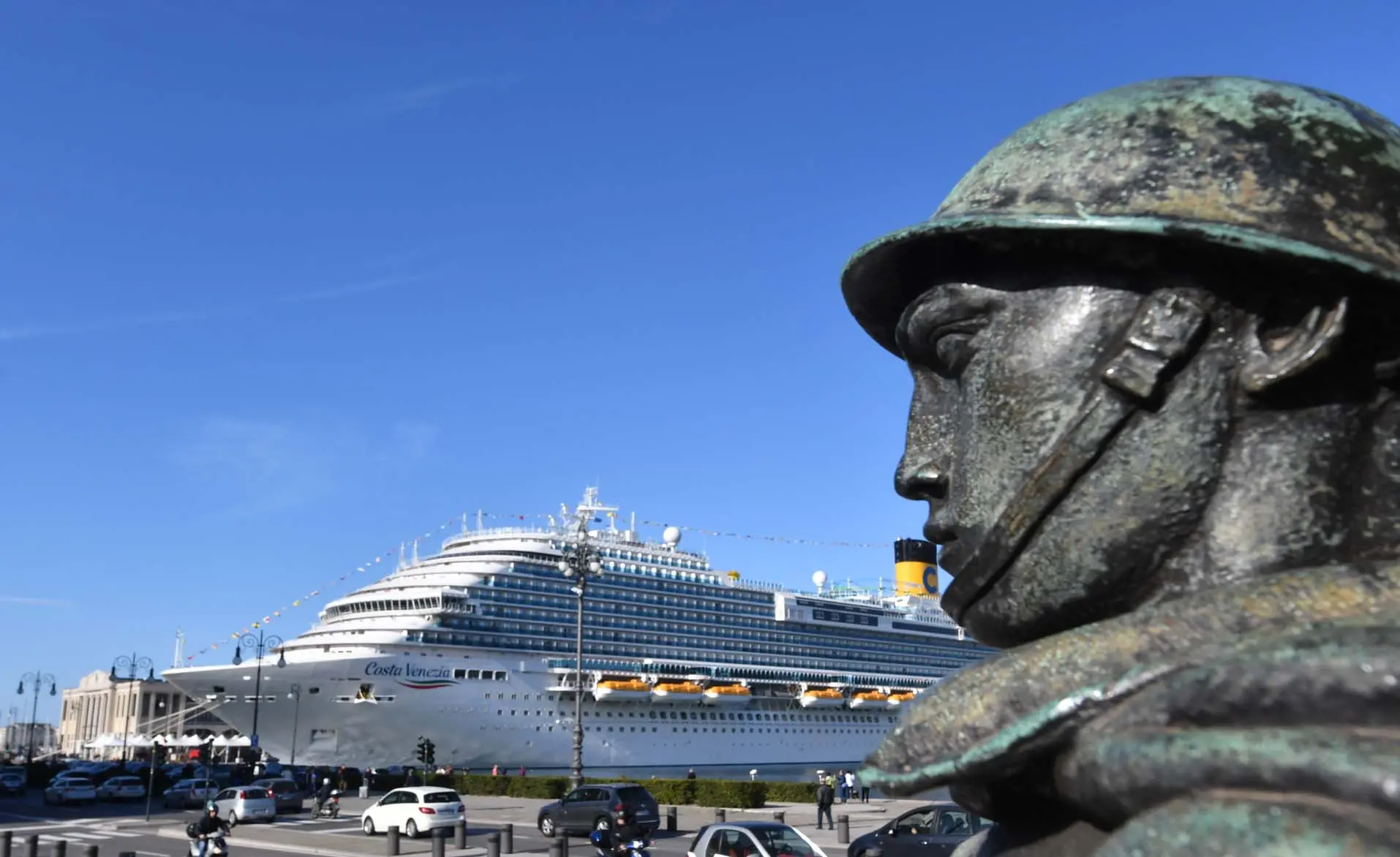 Foto Bruni Trieste 08.03.2019 Costa Venezia di nuovo a Trieste