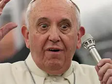 Pope Francis gestures while speaking to journalists aboard the flight from Turkey to Italy, 30 November 2014. Pope Francis visited Turkey from 28 to 30 November 2014. ANSA/ALESSANDRO DI MEO