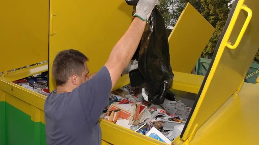 Bumbaca Gorizia Isola ecologica Straccis