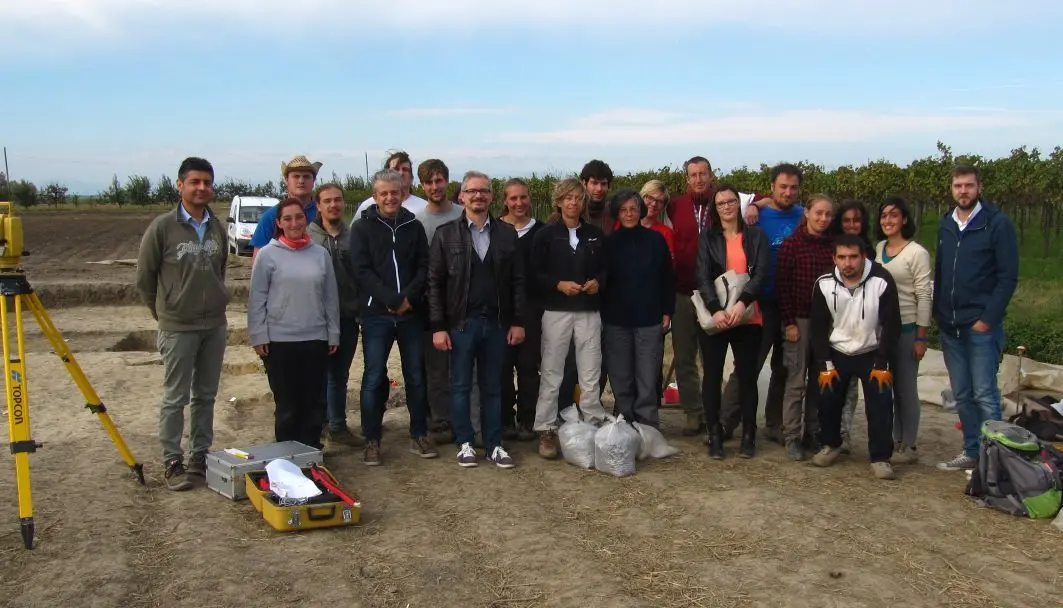 Archeologici e studenti nel sito assieme agli amministratori di Terzo di Aquileia