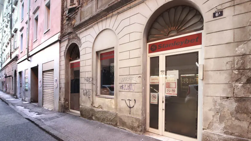 Lasorte Trieste 29/08/15 - Via Vidali, Centro Scommesse Stanley Bet
