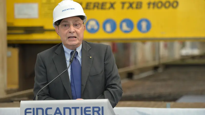 L'AD di Fincantieri Giuseppe Bono alla cerimonia del taglio della prima lamiera della nave da crociera "Silver Muse" a Genova, 24 luglio 2015..ANSA/LUCA ZENNARO