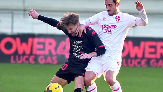 Christian D’Urso in azione contro il Padova FOTO MARIANI/LASORTE