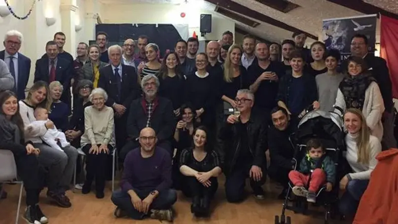 Foto di gruppo per i partecipanti al raduno dei triestini in terra inglese