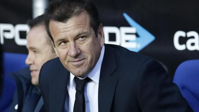 epa04821933 Brazil's coach Dunga prior to the Copa America 2015 quarter-final soccer match between Brazil and Paraguay, at Estadio Municipal Alcaldesa Ester Roa Rebolledo in Concepcion, Chile, 27 June 2015. EPA/FELIPE TRUEBA