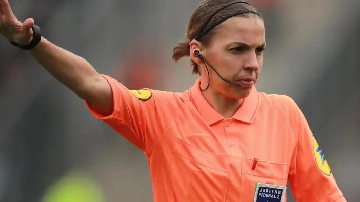 Stephanie Frappart . ANSA/CHRISTOPHE PETIT TESSON