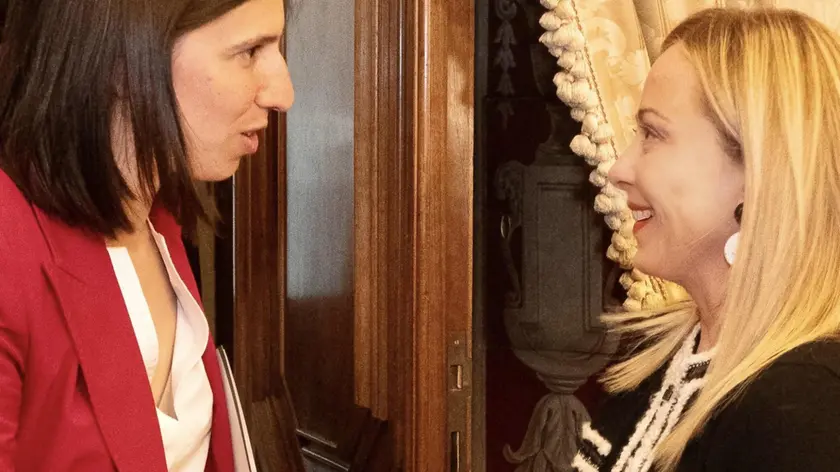 La segretaria del pd Elly Schlein e la premier Giorgia Meloni