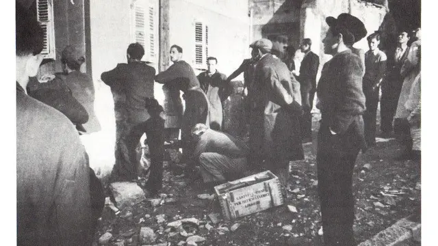Combattimenti fra insorti e tedeschi a Trieste l’1 maggio 1945 Foto Archivio Irsrec