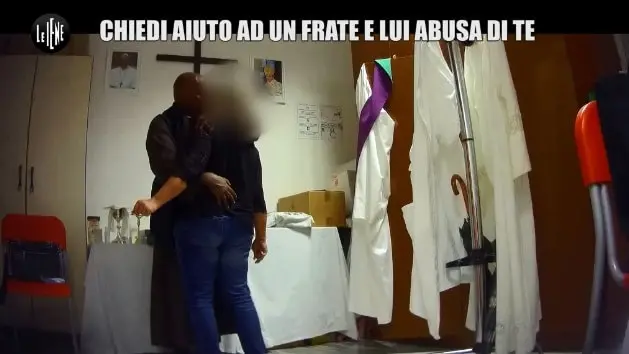 Immagine tratta dal video sulla puntata andata in onda ieri sera e presente sul web de "Le Iene"