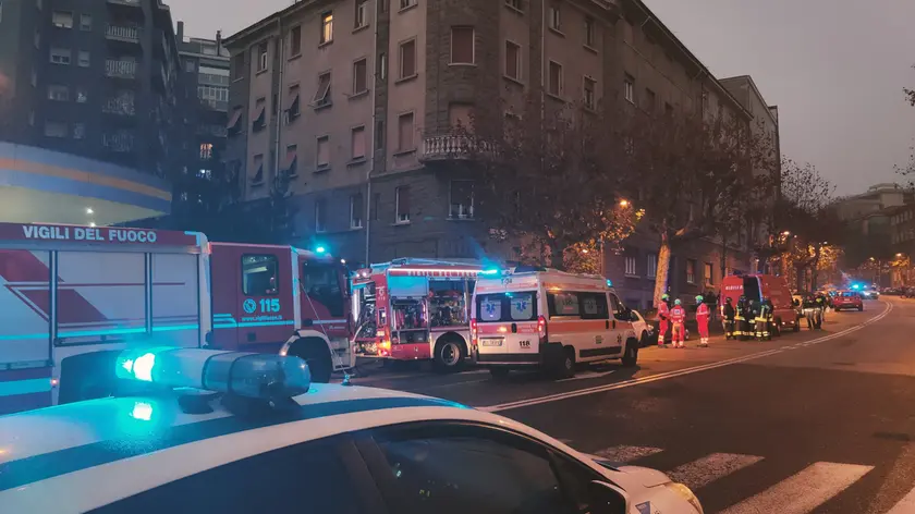 Vigili del fuoco in via Baiamonti (Foto Lasorte)
