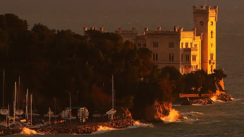 Lasorte Trieste 21/12/19 - Castello di Miramare, Grignano, Tramonto, Mareggiata