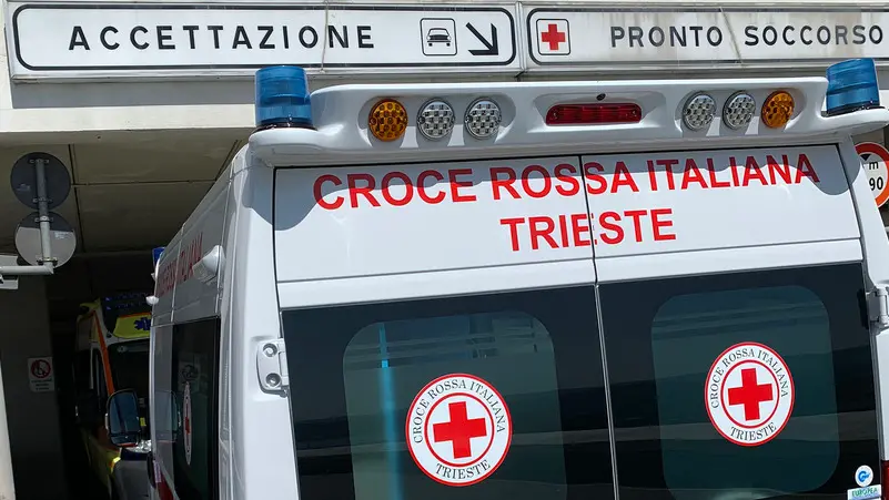 Silvano Trieste 2019-05-02 Pronto Soccorso di Cattinara, barellieri