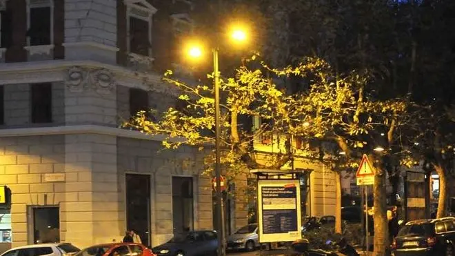 Foto BRUNI TRieste 19 11 09 Piazza Sansovino-La nuova illuminazione stradale