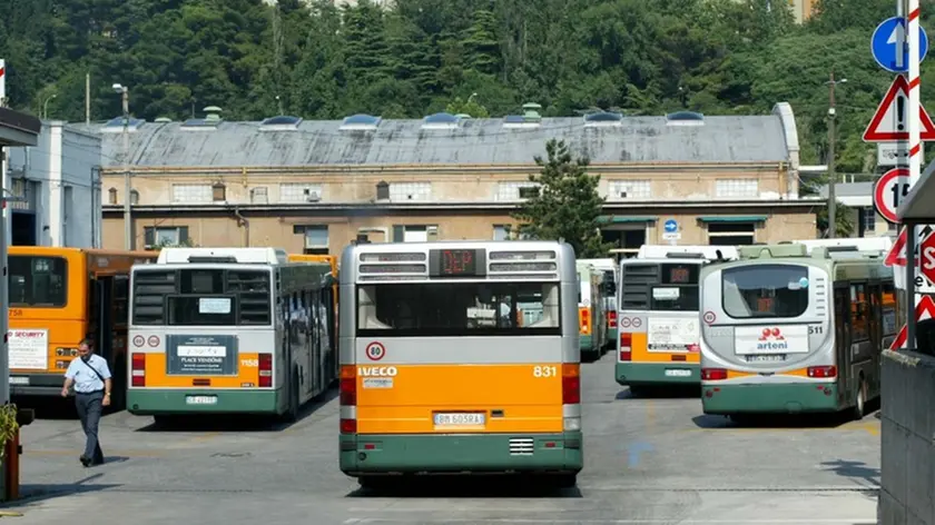 Lasorte Trieste 06 07 04 - Sciopero Autobus - Deposito Broletto