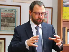 Il ministro Stefano Patuanelli nella sede del Piccolo (Foto Lasorte)