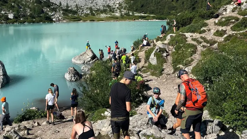 Montagne sempre più frequentate: preoccupa il fenomeno dell’overtourism