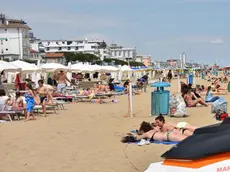 COLUCCI - DINO TOMMASELLA - JESOLO - LA SPIAGGIA FRONTE PIAZZA MAZZINI