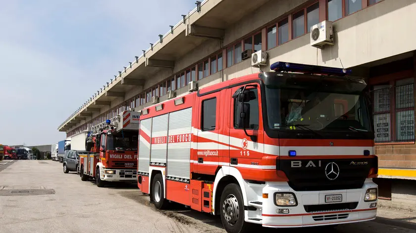 L'intervento dei pompieri a Fernetti (Silvano)