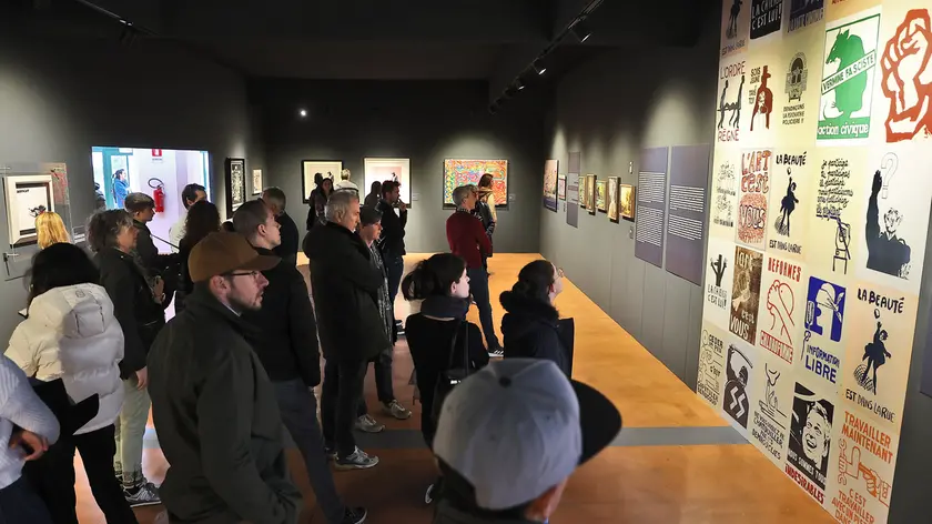 Lasorte Trieste 19/03/23 - Salone degli Incanti, Mostra Banksy, Turisti