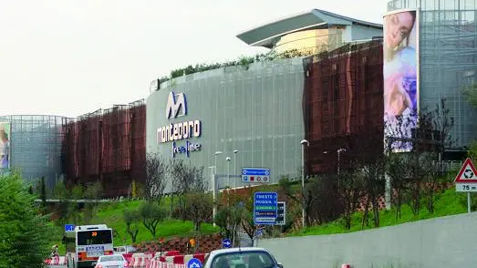 Il centro commerciale di Montedoro