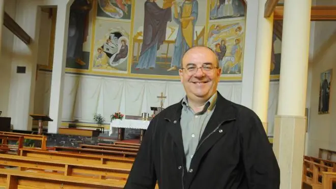 Bumbaca Gorizia 17.06.2011 Don Vittorio e chiesa San Giuseppe Artigiano Fotografia di Pierluigi Bumbaca