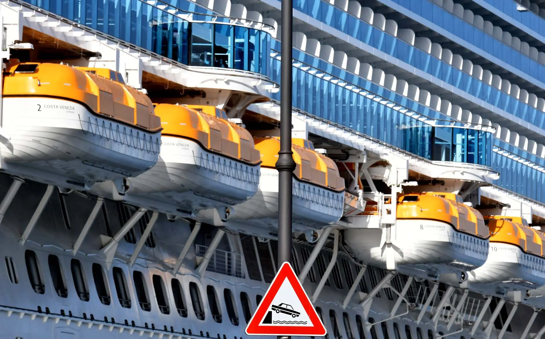 Foto Bruni Trieste 08.03.2019 Costa Venezia di nuovo a Trieste