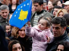 epa03588380 Ethnic Albanians celebrate during a ceremony to mark the 5th anniversary of Kosovo's independence in Pristina, Kosovo, 17 February 2013. The government of Kosovo lists 96 countries that have recognized the country as the Republic of Kosovo. EPA/VALDRIN XHEMAJ