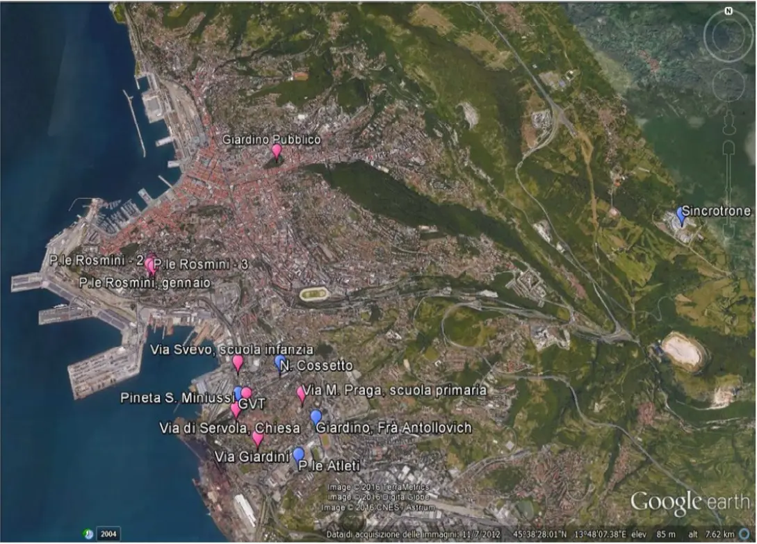 La mappa dei giardini esaminati: in rosa quelli con valori oltre il limite, in blu quelli non inquinati