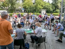 Un momento dell’asta del Comune a Monfalcone, a colpi di rilanci