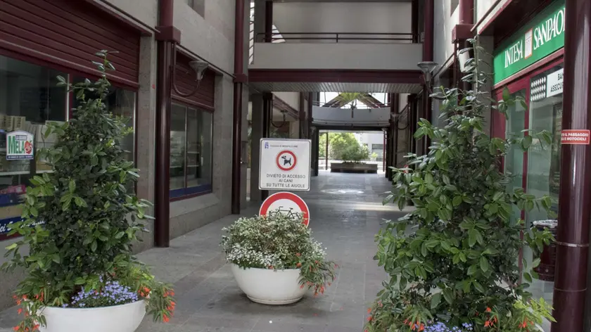 L’ingresso principale che affaccia su via 9 Giugno