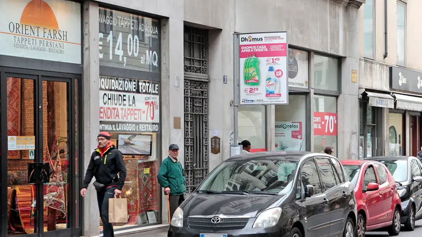 Silvano Trieste 2019-01-17 Auto e furgoni parcheggiati sulle fermate dei Bus, Rive, Corso Italia, San Giacomo, Ponziana, via dell’Istria, Corso Saba
