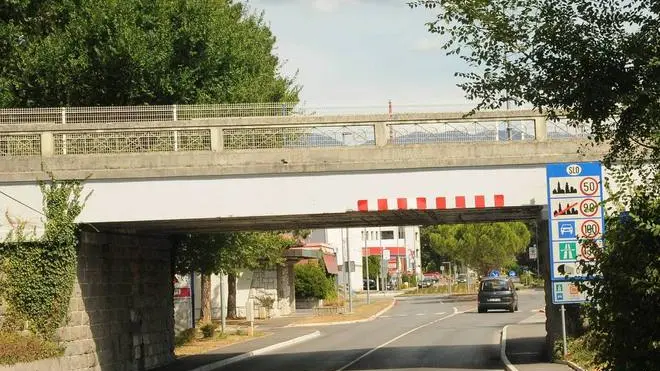 Bumbaca Gorizia 289-08-2012 Ponte ferrovia Casarossa - Fotografia di Pierluigi Bumbaca