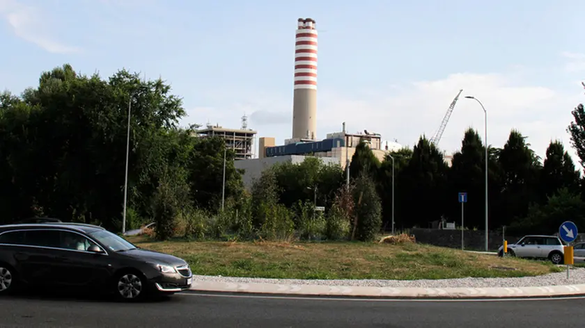 La centrale termoelettrica A2A (Foto Bonaventura)