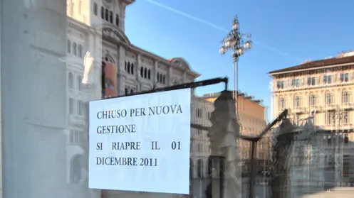 Lasorte Trieste 24/11/11 - Piazza Unità, Bar Audace Chiuso