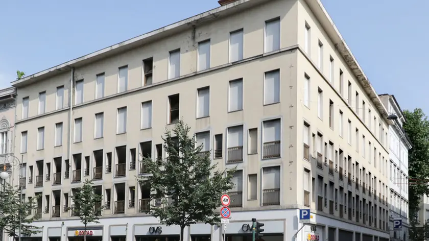 Lasorte Trieste 02/06/18 - Via Battisti, Viale XX Settembre, Palazzo OVS, Conad