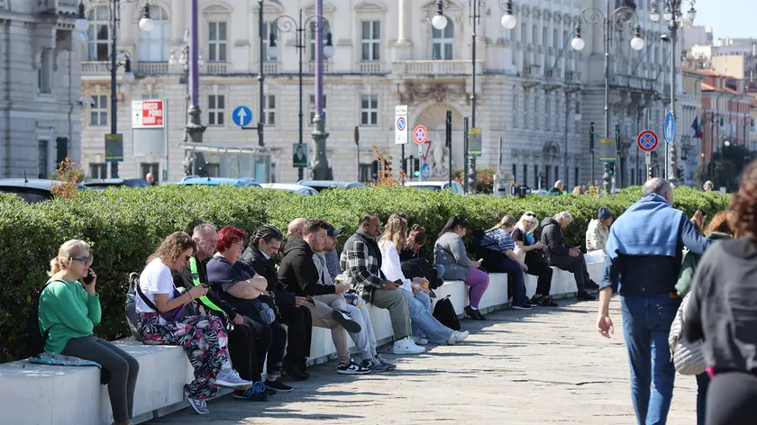 Le nuove panchine sulle Rive di Trieste (Lasorte)