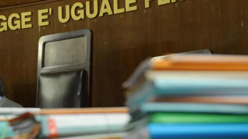 La seconda Corte d'appello civile di Milano, riunita il 23 febbraio 2010, per il lodo Mondadori.La Cassazione ha respinto il ricorso della Fininvest contro la Cir per il risarcimento del Lodo Mondadori, che rimane confermato con un ritocco al ribasso, un taglio di circa 23 milioni di euro sulla cifra liquidata dai giudici e pari a 564,2 milioni di euro. Lo scrive la Cassazione. ANSA/MILO SCIAKY