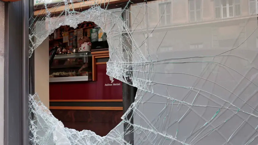 Silvano Trieste 2018-04-09 Bar Maggio, la spaccata notturna