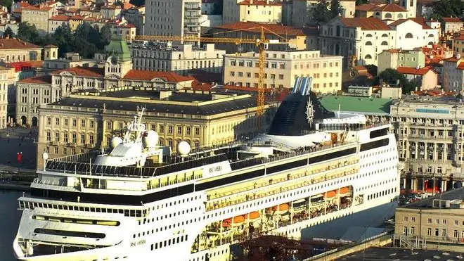 Foto BRUNI TRieste 18 01 10 Crociere MSC