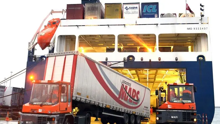 Foto Bruni 17.01.14 Molo V Samer chipping:la nuova linea ferroviaria per container