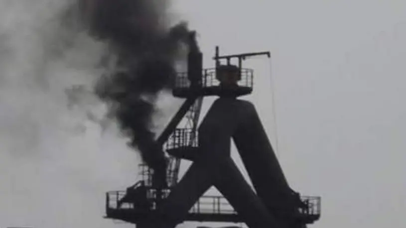 Il fumo nero uscito lunedì dalla Ferriera di Servola