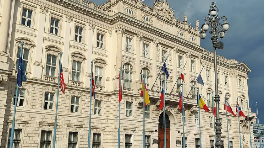Il set in piazza Unità (Lasorte)