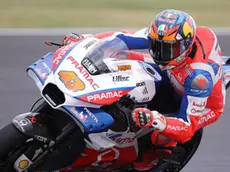 epa06651232 Australian Jack Miller drives his Ducati of Octo Pramac Racing Team during a free practice session of Moto2 at the Termas de Rio Hondo racetrack in Argentina, 06 April 2018. EPA/NICOLAS AGUILERA