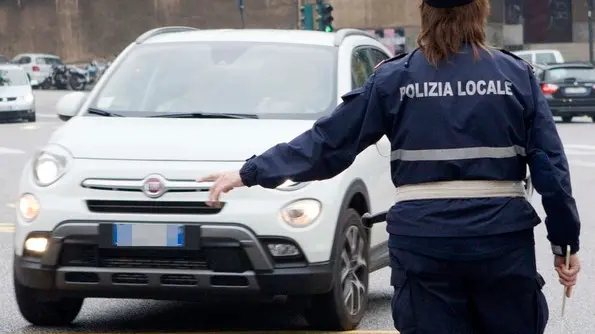 Silvano Trieste 15/11/2015 Piazza Foraggi, controllo misure antinquinamento
