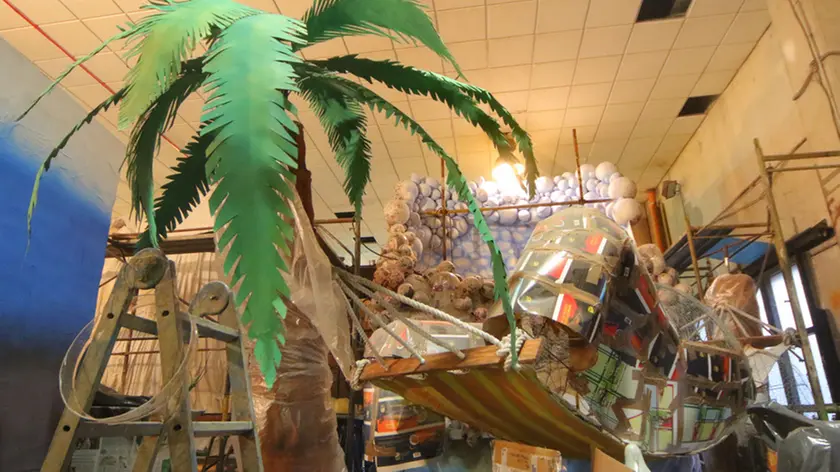 Lasorte Trieste 13/02/17 - Muggia, Allestomento, Lavori, Carri di Carnevale, Compagnia Bulli e Pupe, Secondo Bulli e Pupe