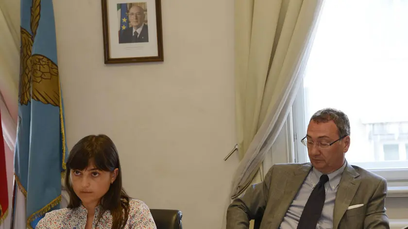 Debora Serracchiani (Presidente Friuli Venezia Giulia) e Sergio Bolzonello (Vicepresidente FVG e assessore Attività produttive) con le parti sociali su "Rilancimpresa", il Piano di sviluppo del settore industriale in Friuli Venezia Giulia - Trieste 09/06/2014