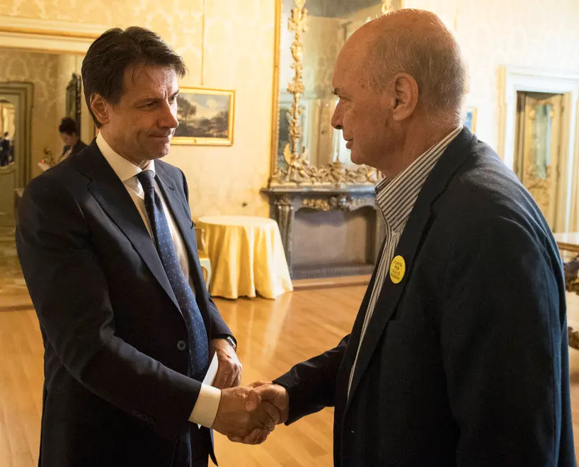 Foto Palazzo Chigi/Filippo Attili/LaPresse 13-07-2018 Roma, ItaliaPolitica Il Presidente Conte incontra la famiglia Regeni a Palazzo ChigiNella foto: Giuseppe Conte con i genitori di RegeniDISTRIBUTION FREE OF CHARGE - NOT FOR SALE - Obbligatorio citare la fonte LaPresse/Palazzo Chigi/Filippo Attili