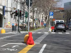 Il senso unico in corso Italia con le ciclabili su un lato della carreggiata. Foto Pierluigi Bumbaca