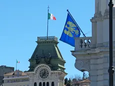 La bandiera del Friuli in piazza Unità