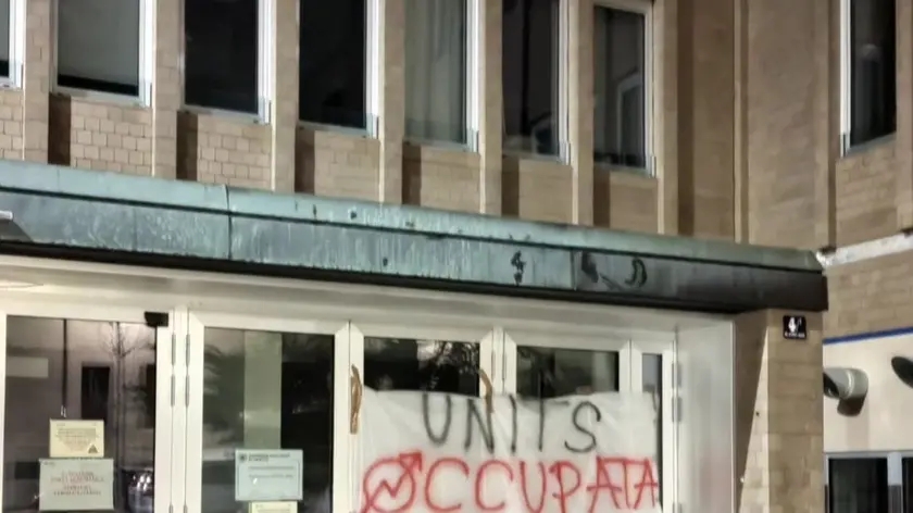 Lo striscione esposto ieri